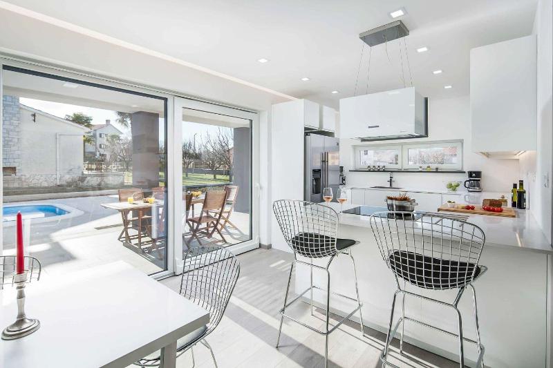 Villa Lux Ivory - image 12