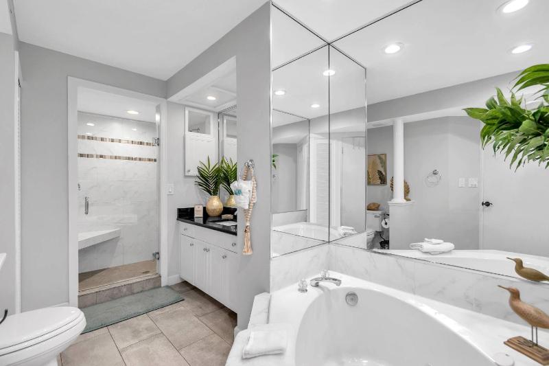 201 Surfside - image 38