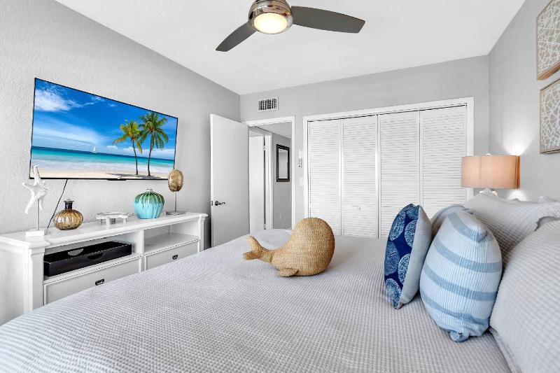 201 Surfside - image 6