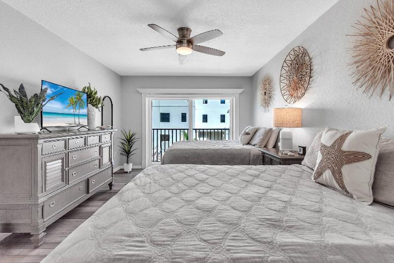 201 Surfside - image 5