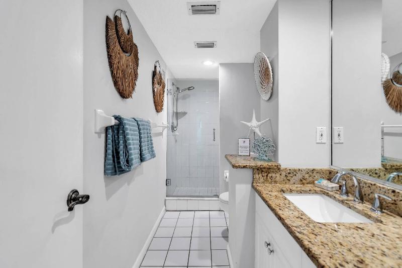 201 Surfside - image 10