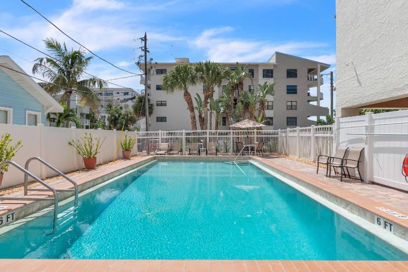 201 Surfside - image 32