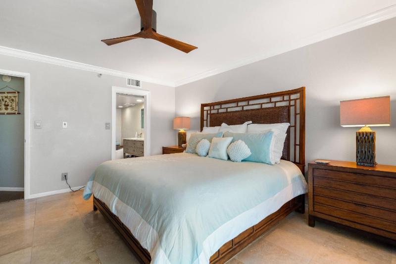 6B Crescent Beach Club - image 40