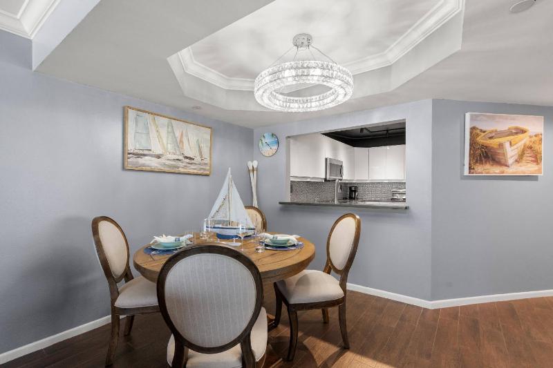 6B Crescent Beach Club - image 32