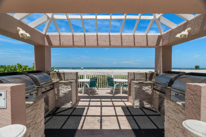 6B Crescent Beach Club - image 30