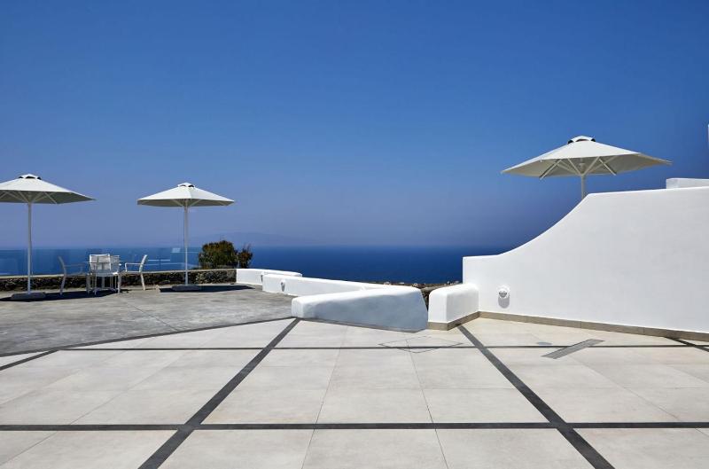 Hotiday Santorini Oia - image 6