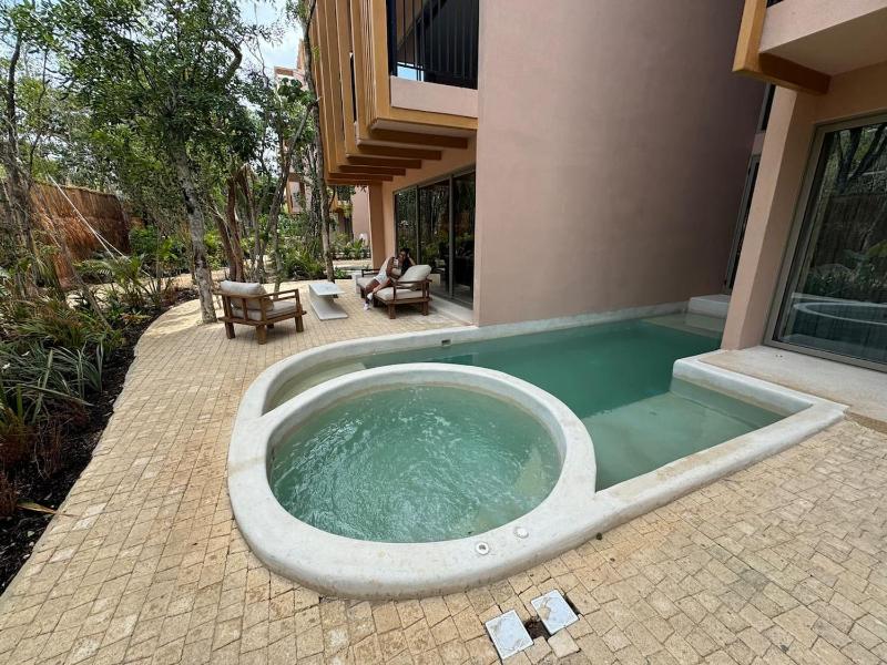Luxury 3 BR with Private Pool Aflora - image 9