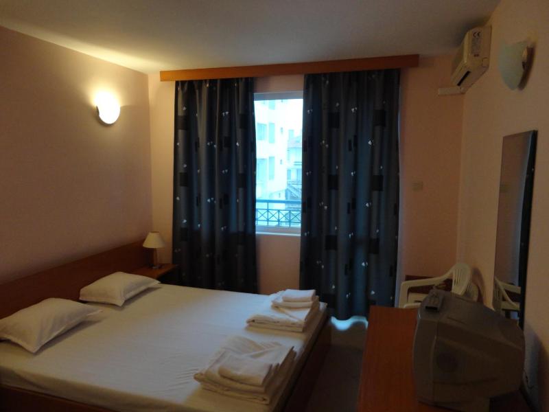 Triple Room image 2
