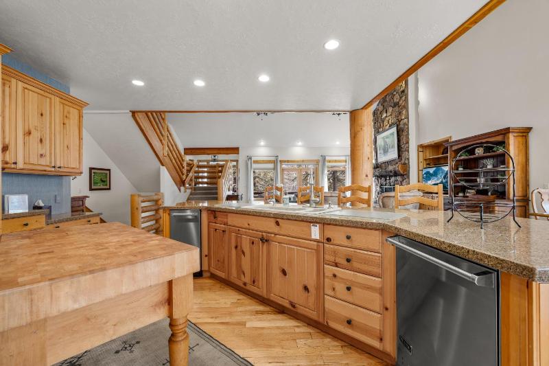 3035 Snow Cloud Circle - image 48