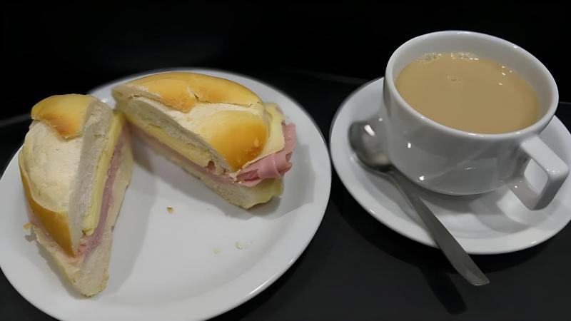 Hotel Minho - Pertinho do Metrô Rua 25 de Março Brás e Bom Retiro - Café da Manhã Incluso - Estacionamento em Frente - image 10