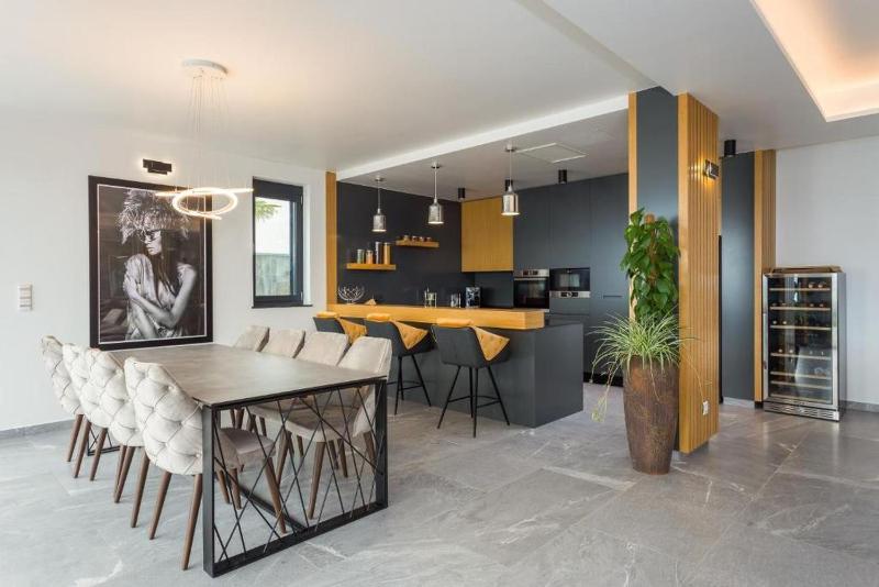 Villa Titanium - image 11