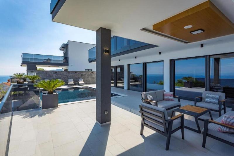 Villa Titanium - image 12