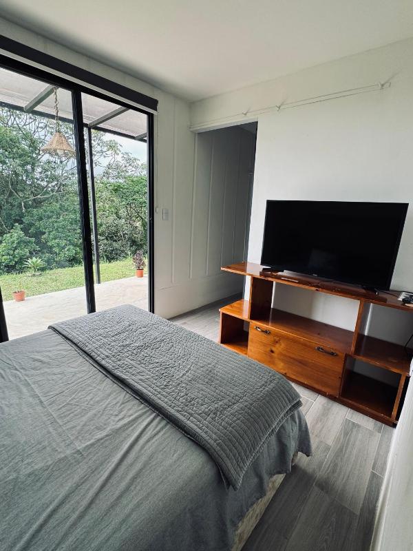 Kèbi Container Home near Blue Falls - image 13
