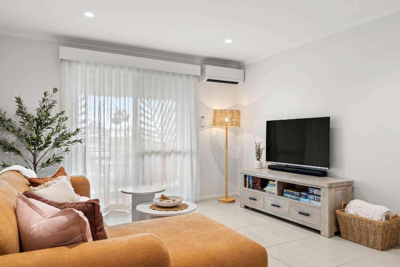 Golden Beach Getaway - Oaks Oasis Resort - image 49