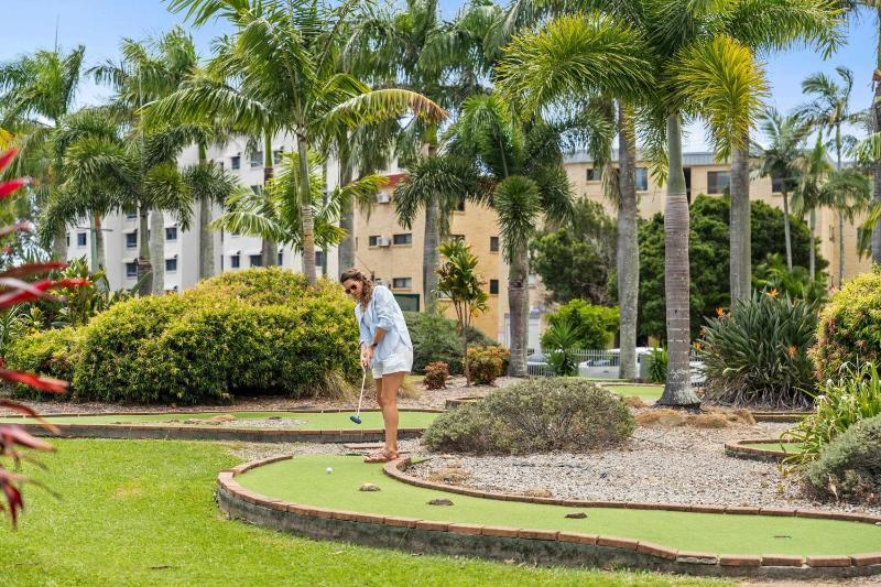 Golden Beach Getaway - Oaks Oasis Resort - image 43