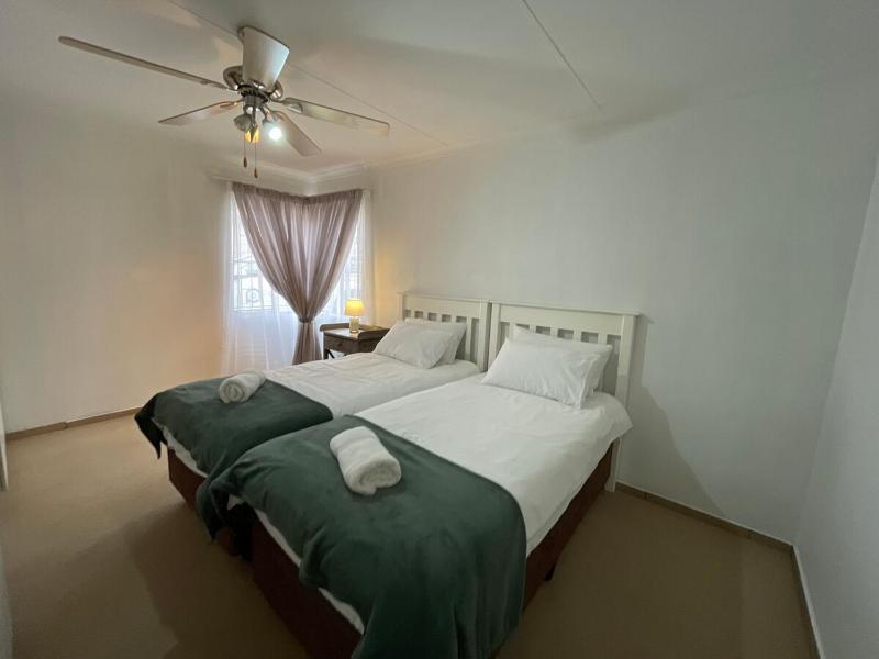 R&A Cottage - image 12