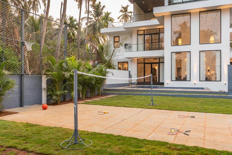 Villa Calangute Phase 6 - Private Luxury Villa in Goa with Pool & Jacuzzi - image 47