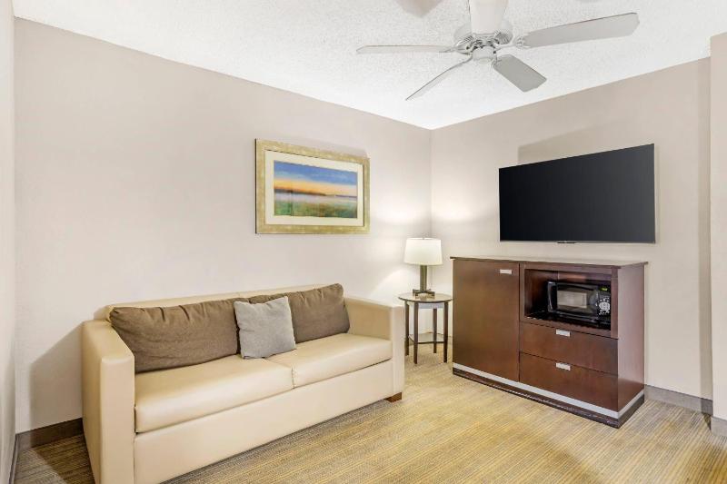 Country Inn & Suites by Radisson Jacksonville - Orange Park - image 40