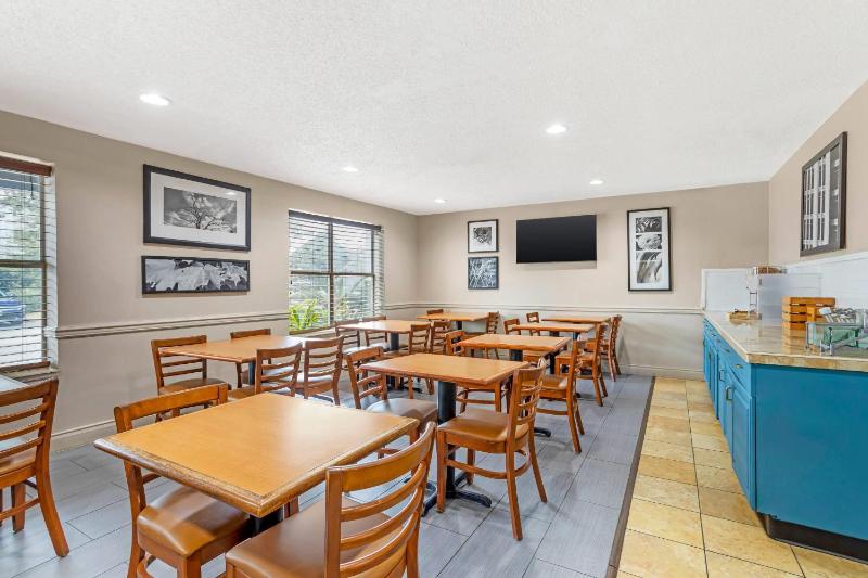 Country Inn & Suites by Radisson Jacksonville - Orange Park - image 45