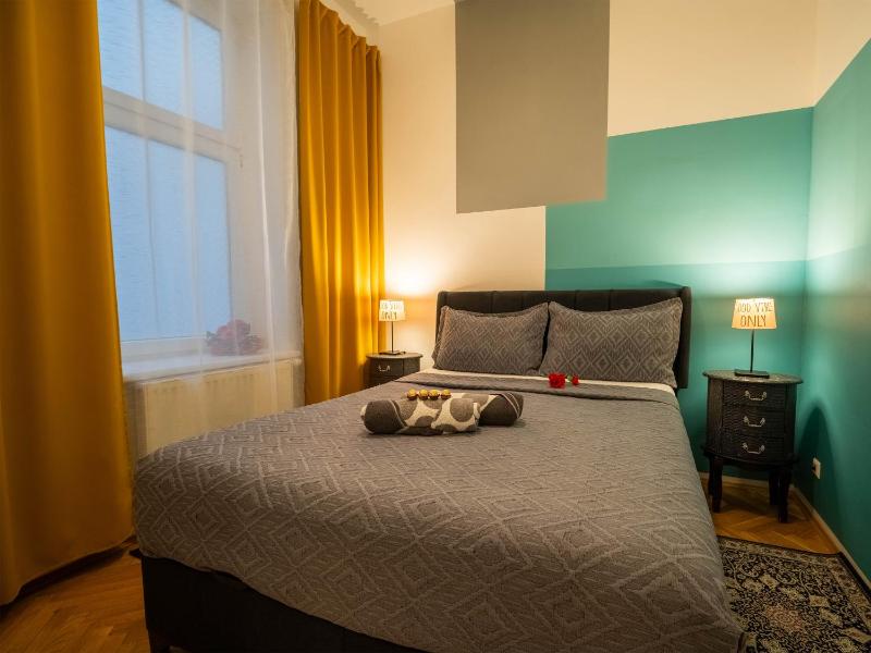 Stylish Vienna Apartment near U4 Metro & Naschmarkt - image 8