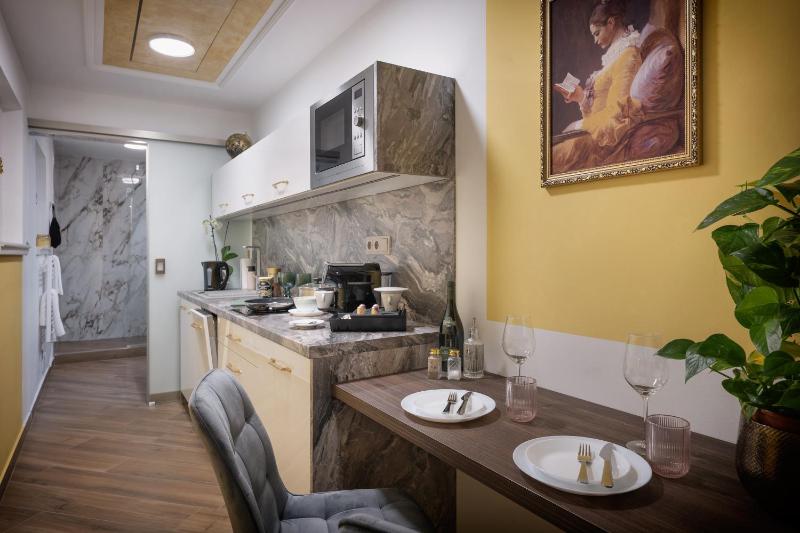 Kaiserstein Palace Apartments - image 14