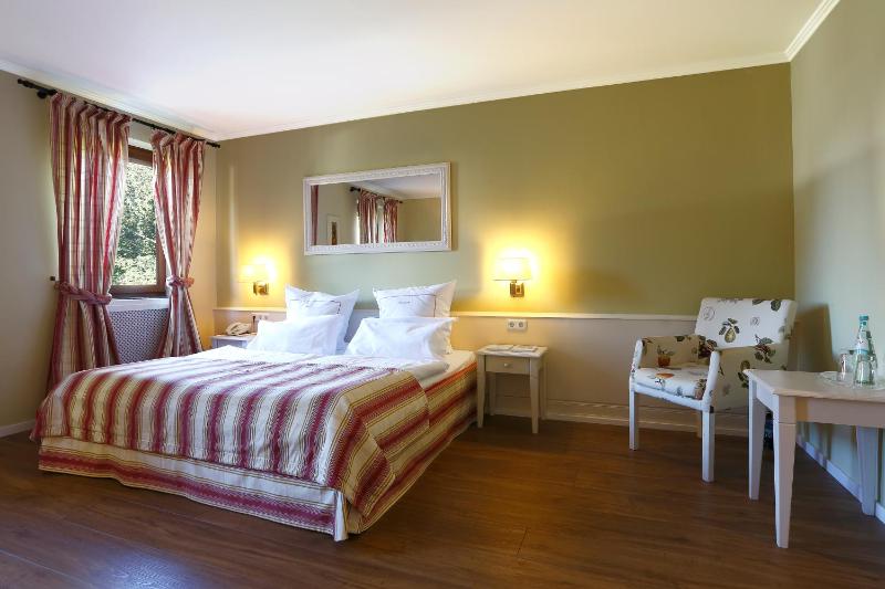 Blesius Garden Room image 4