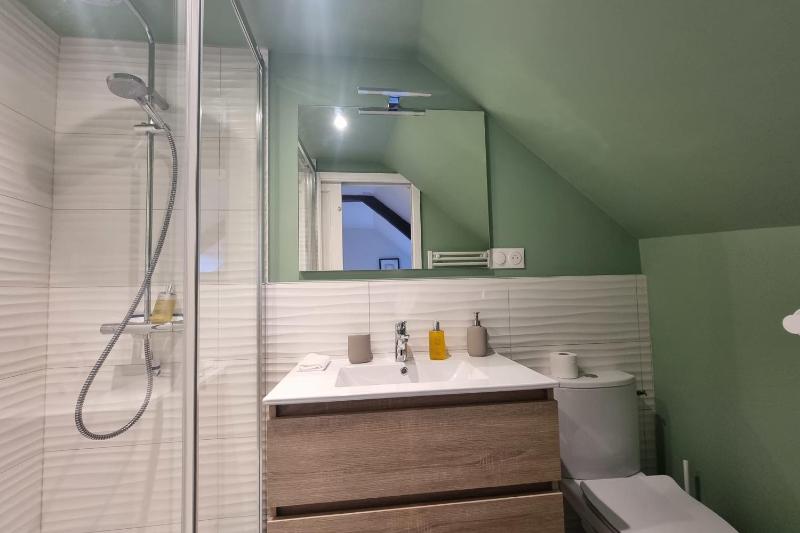 Le Bois Bleu 3rd Floor Elegance & Comfort in the Heart of Honfleur - image 4