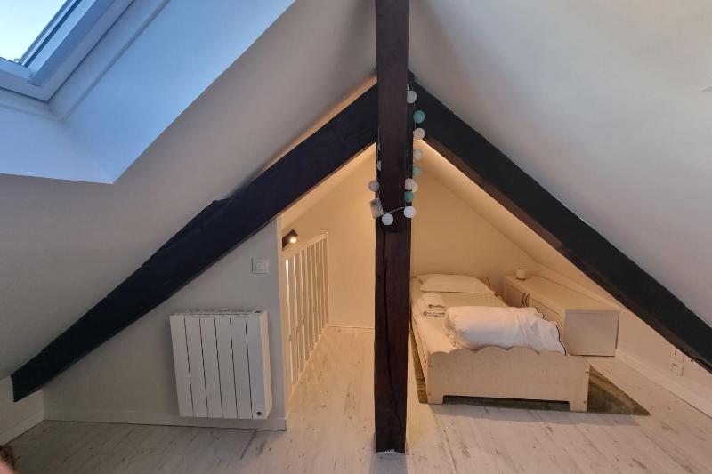 Le Bois Bleu 3rd Floor Elegance & Comfort in the Heart of Honfleur - image 12