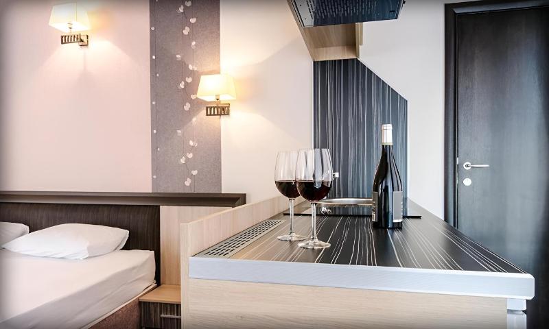 Alliance Hotel - image 24
