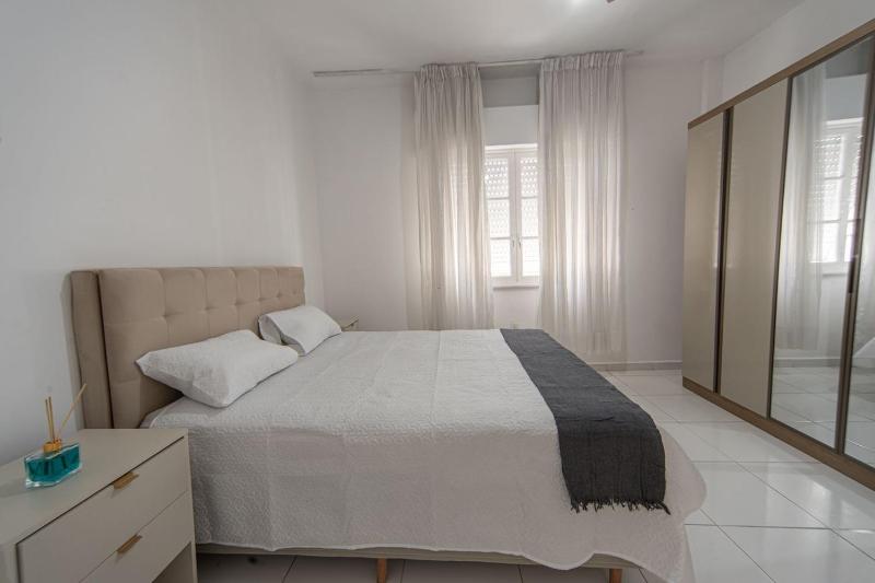 Apartamento com Ar Condicionado a 100 m da Praia - image 8
