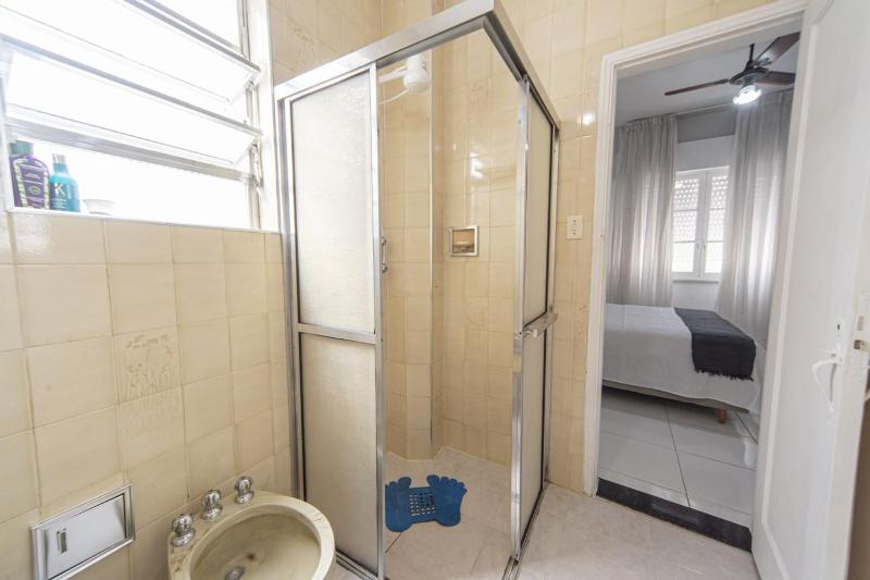 Apartamento com Ar Condicionado a 100 m da Praia - image 18