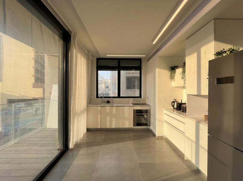 SeaView Beach Front 3BR TLV By SweetyGuest - image 6