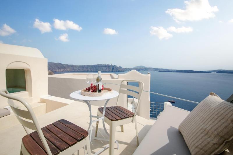 Old Oia Houses - image 38