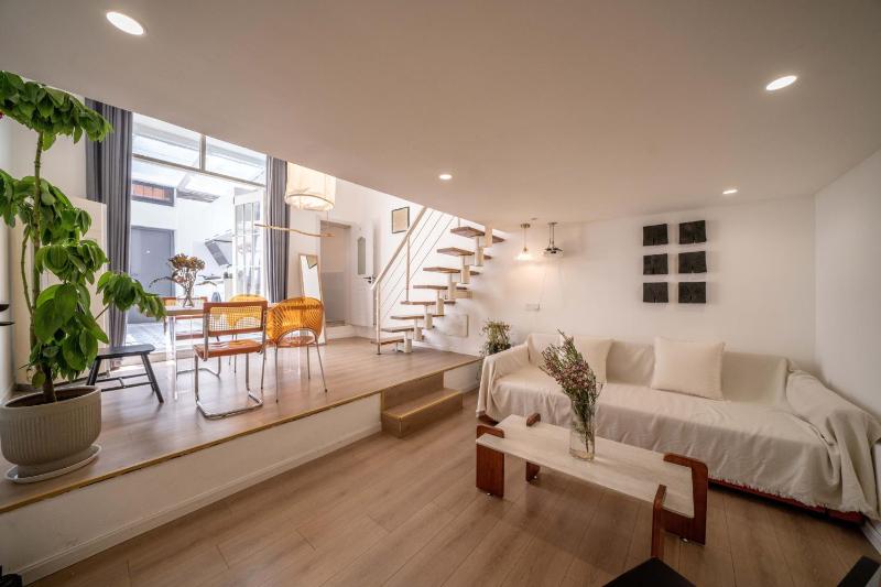 Youke homestay South Shanxi Road 3bed - image 11