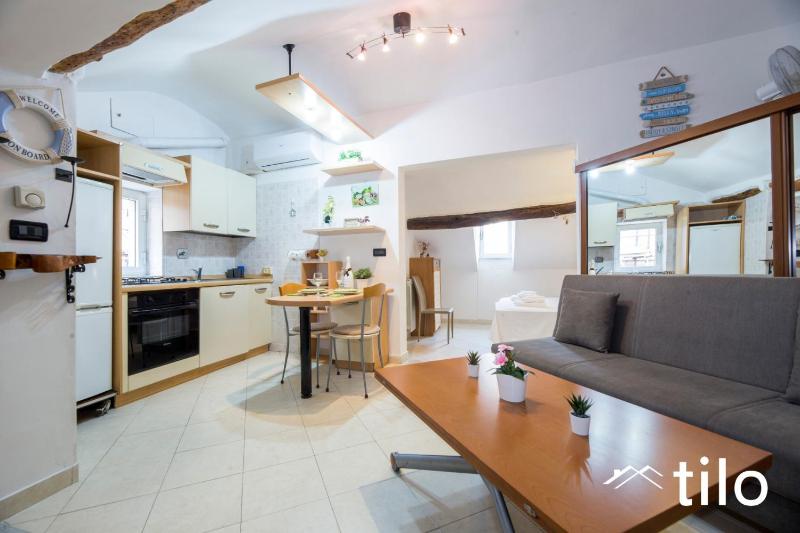 Beach 4M|1BR| A/C| Wi Fi by Tilo - image 19