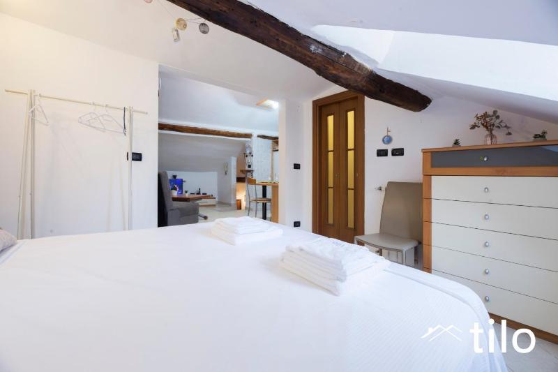 Beach 4M|1BR| A/C| Wi Fi by Tilo - image 23