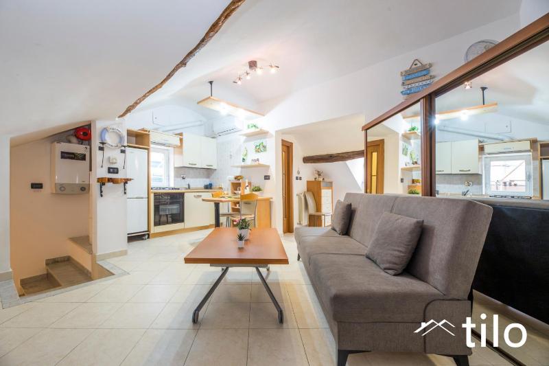 Beach 4M|1BR| A/C| Wi Fi by Tilo - image 24