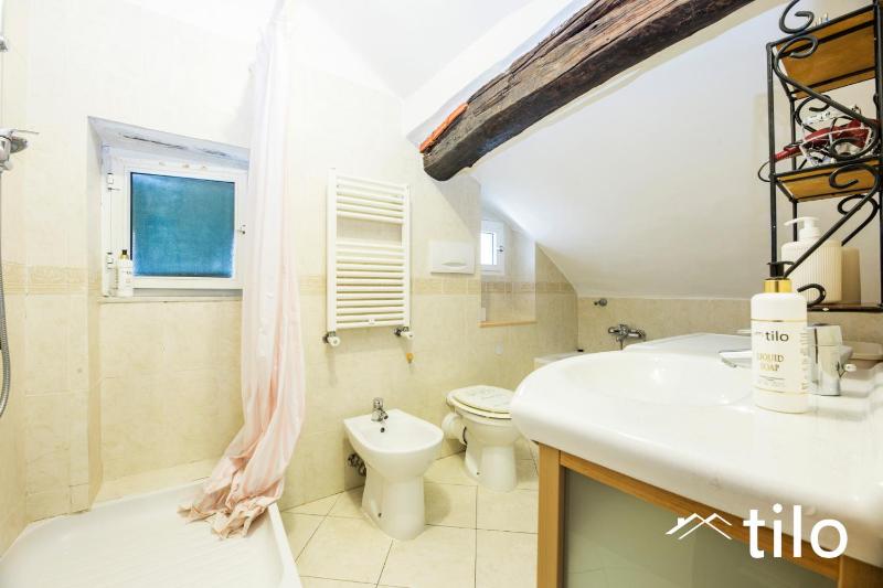 Beach 4M|1BR| A/C| Wi Fi by Tilo - image 5