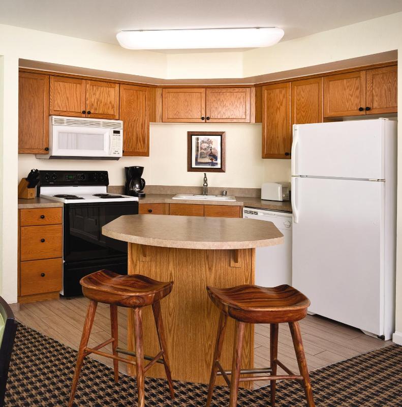 One-Bedroom Apartment image 4