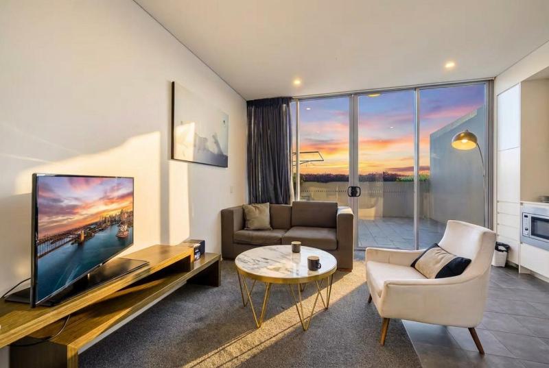 Stylish 1BD Apt Near Chatswood Train Station - image 6