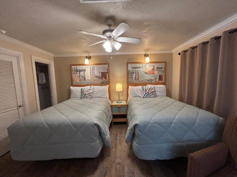 Sea Vista Motel - image 22