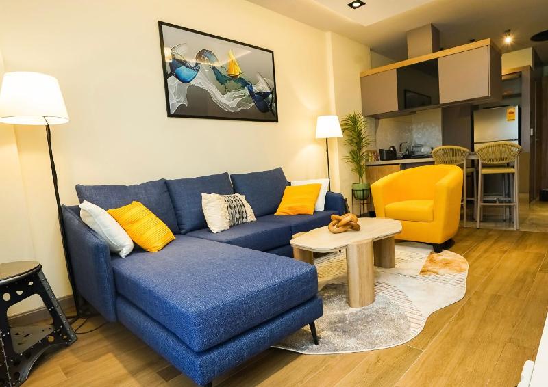 The Diamond In City by Vista Views-1 bed room - image 4