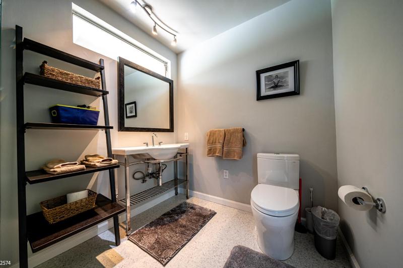 Sunny Lands Vacation Home - image 3