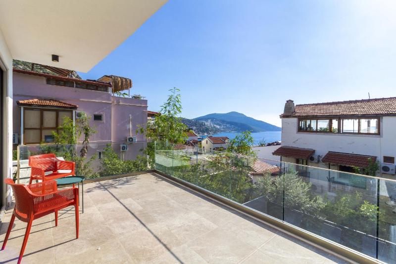 Villa Gunes - image 33