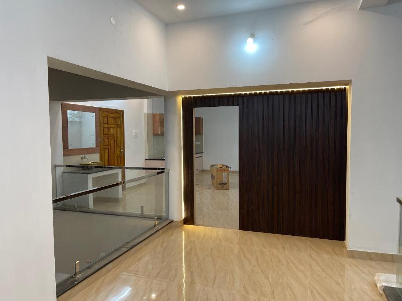 Santhosh Villa Near Langval Mall - image 8