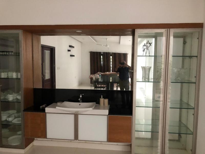 Posh Villa in TVM  Kowdiar please contact host before booking - image 10