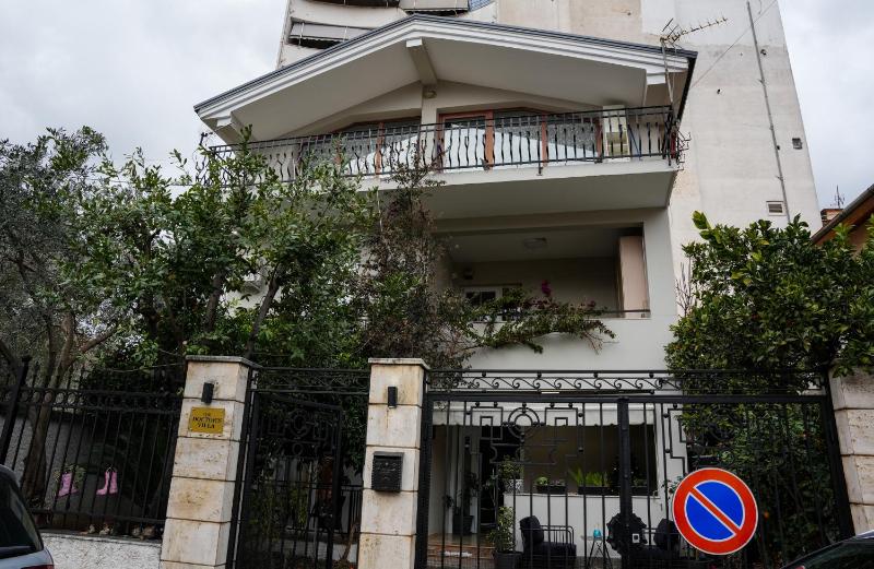 The Doctor's Villa - image 13