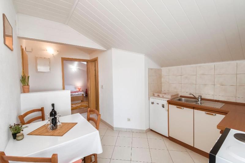 Apartments Skriveni Dvori - image 16
