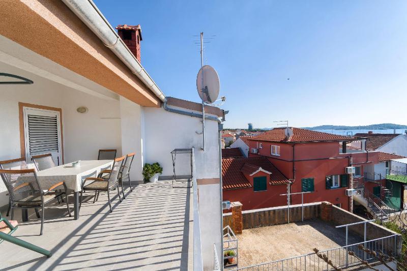 Apartments Skriveni Dvori - image 15