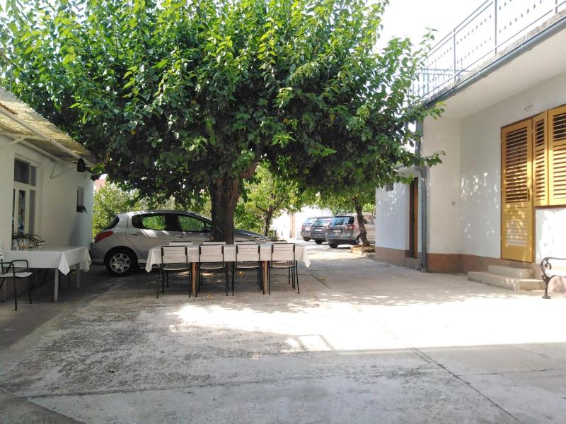 Apartments Skriveni Dvori - image 32